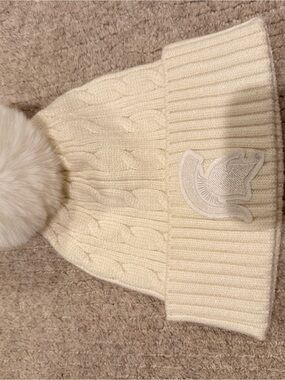 Cream Cable Knit Pom Beanie